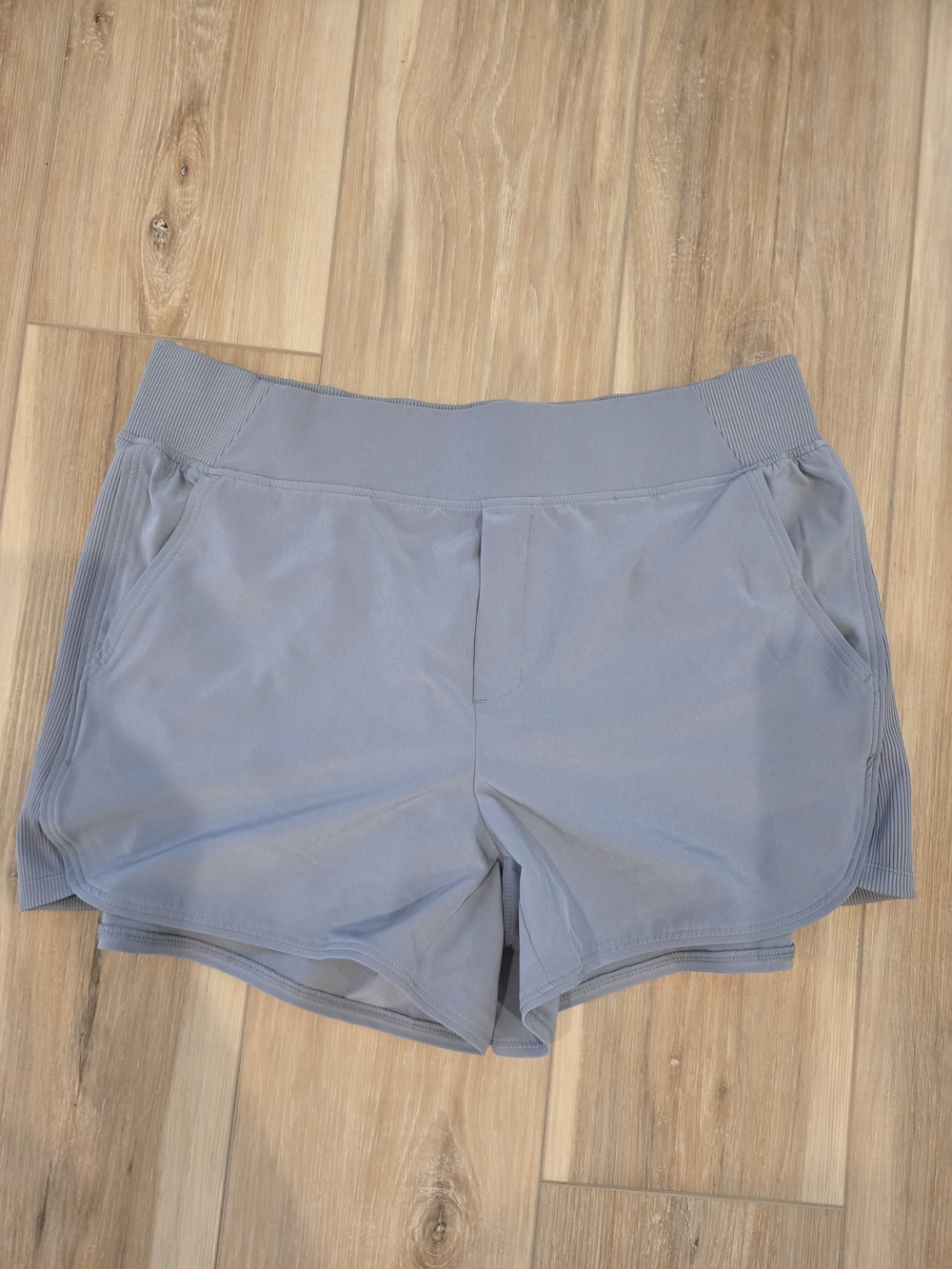 90 Degree By Reflex Light Gray Athletic Shorts with Elastic Waistband